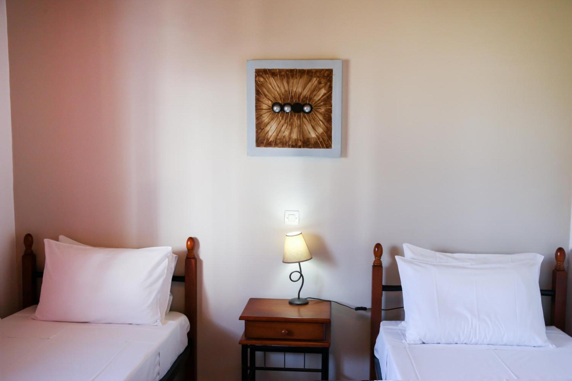 S&C Kosmos Beach Resort Roda  Esterno foto