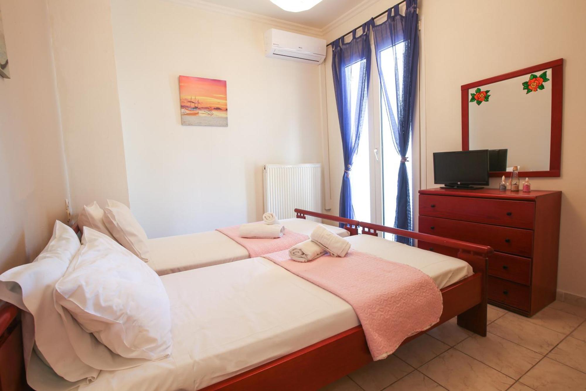 S&C Kosmos Beach Resort Roda  Esterno foto