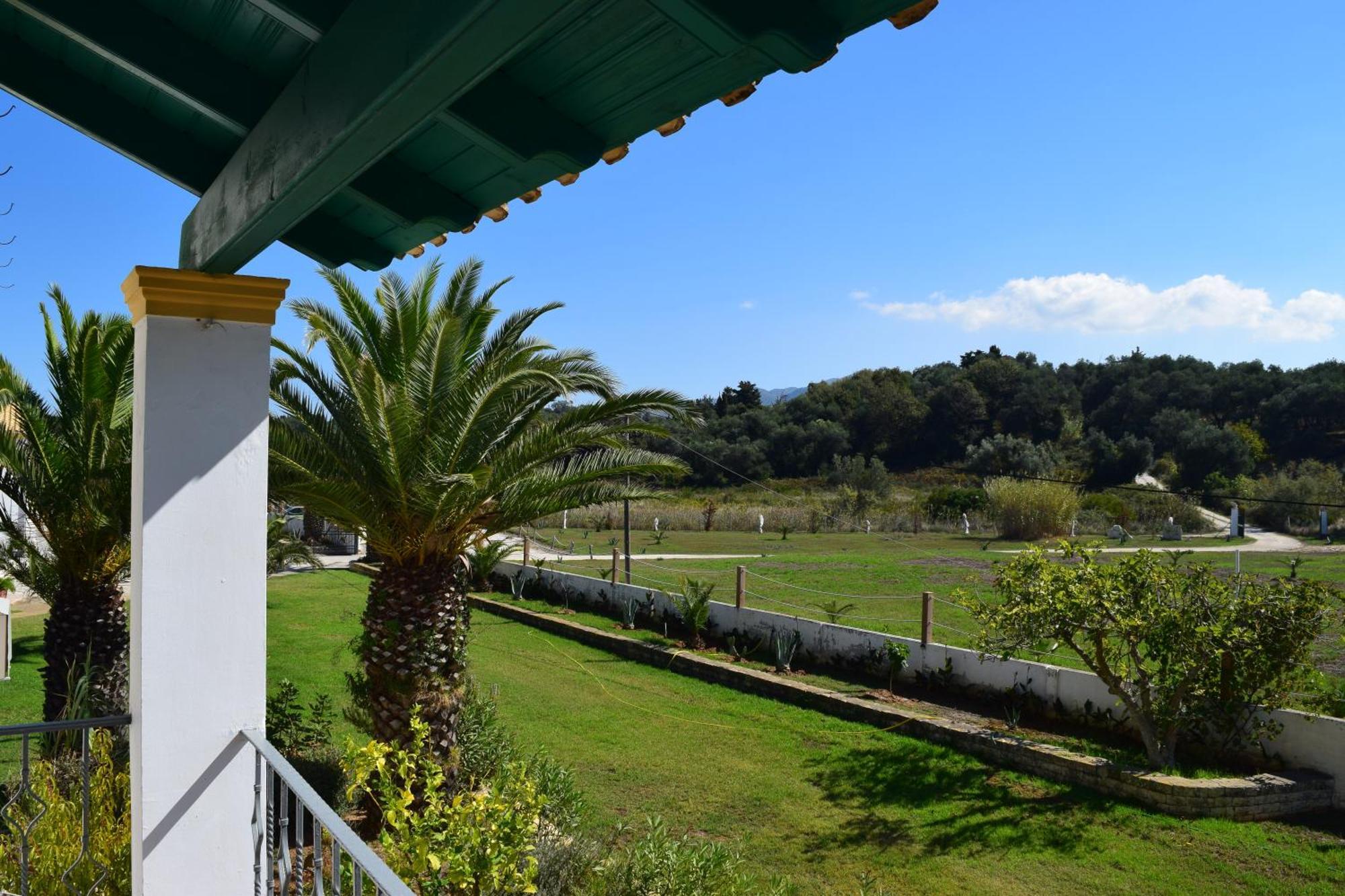 S&C Kosmos Beach Resort Roda  Esterno foto