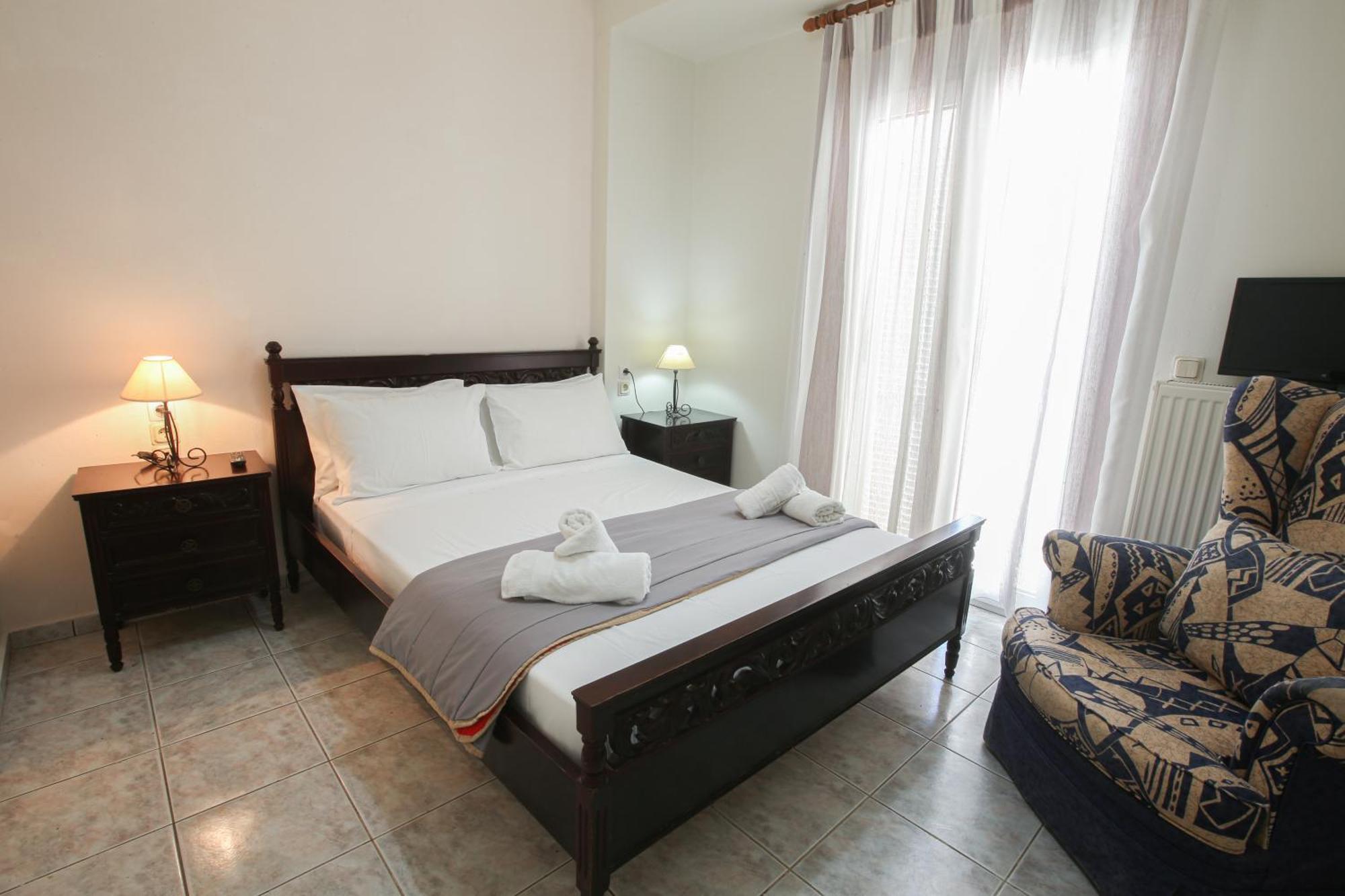 S&C Kosmos Beach Resort Roda  Esterno foto