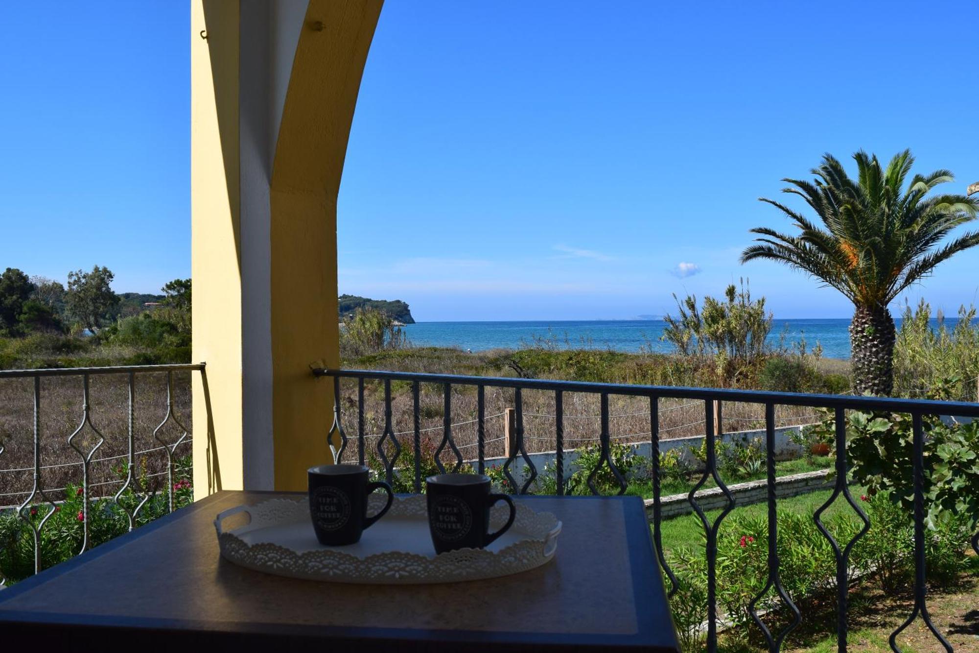 S&C Kosmos Beach Resort Roda  Esterno foto