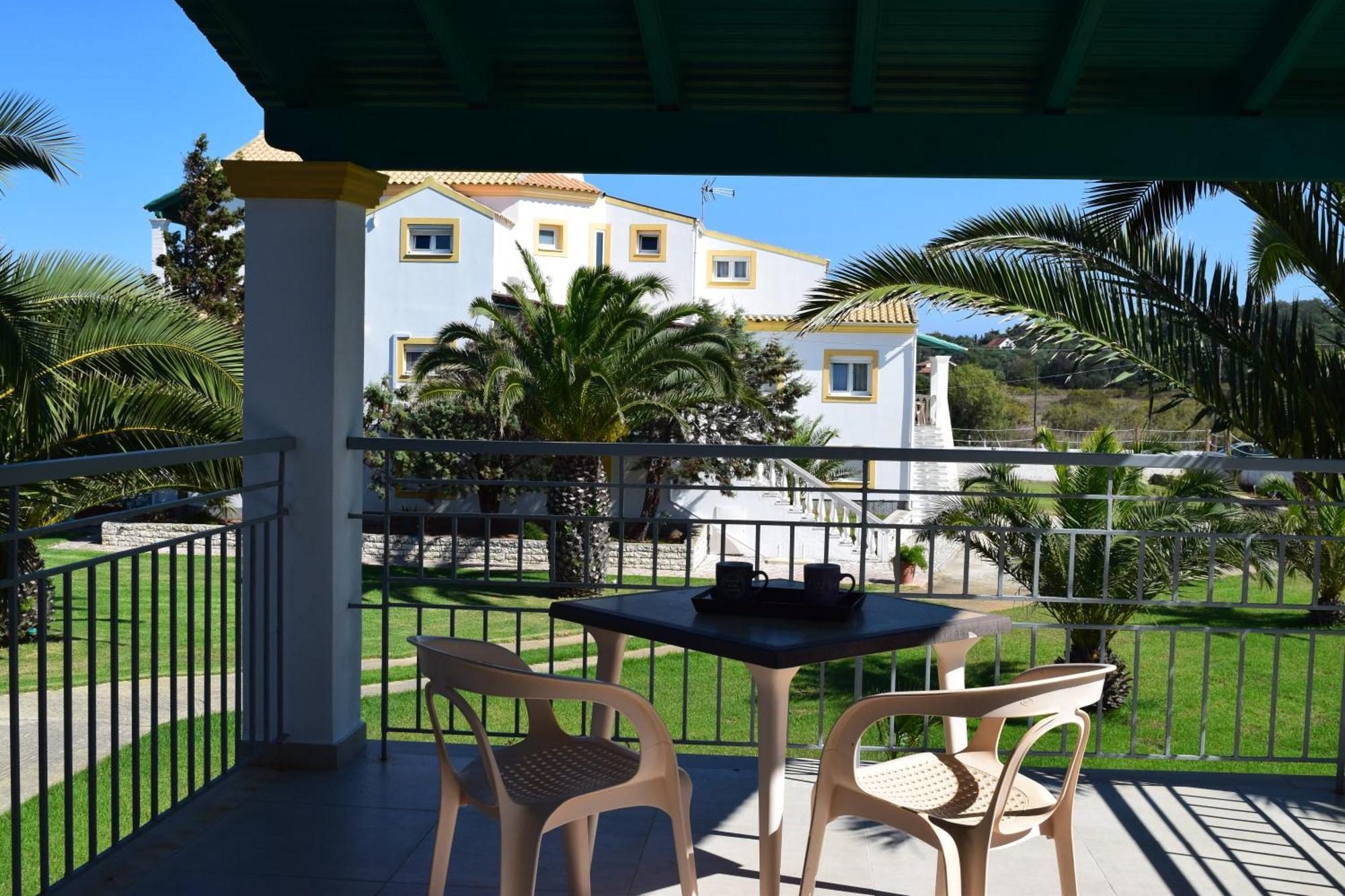S&C Kosmos Beach Resort Roda  Esterno foto